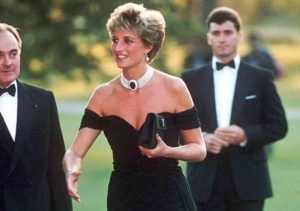 princess diana wearing pearls